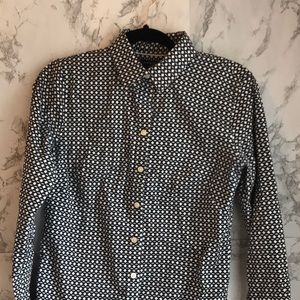 BANANA REPUBLIC BUTTON UP